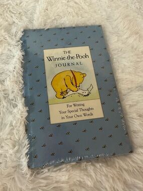 VTG Disney CLASSIC Winnie the Pooh JOURNAL book leatherette baby illustrated